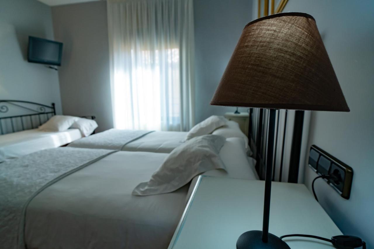 Hotel Alfonso IX (Adults Only) Касерес Екстер'єр фото