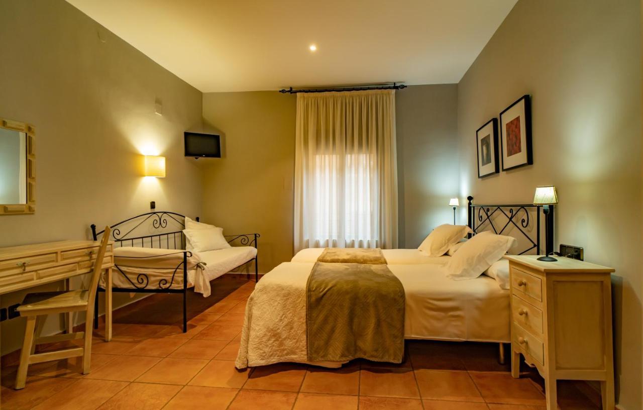 Hotel Alfonso IX (Adults Only) Касерес Екстер'єр фото