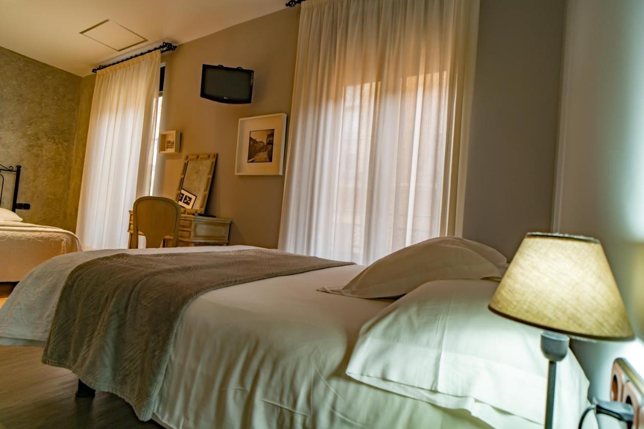 Hotel Alfonso IX (Adults Only) Касерес Екстер'єр фото
