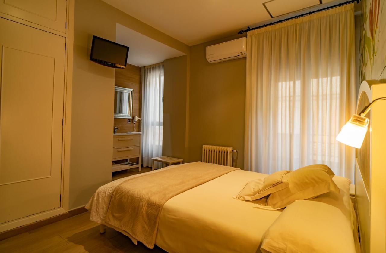 Hotel Alfonso IX (Adults Only) Касерес Екстер'єр фото