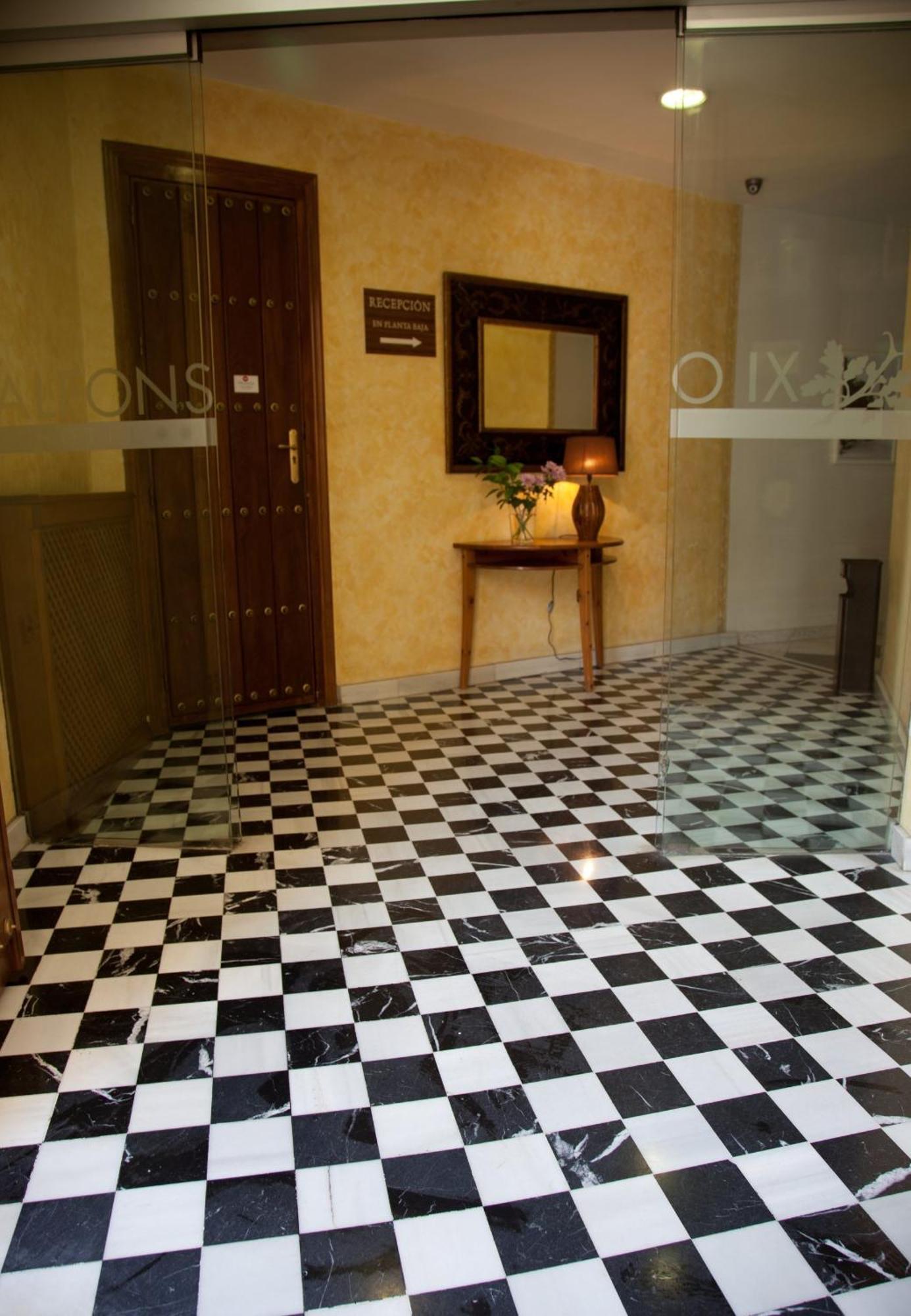 Hotel Alfonso IX (Adults Only) Касерес Екстер'єр фото